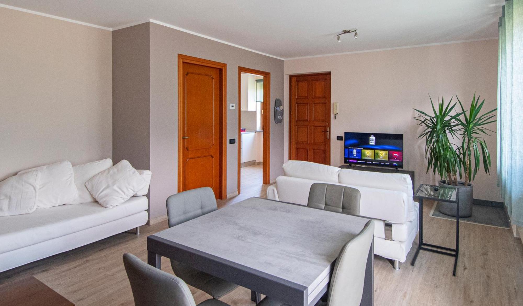 La Casa Delle Farfalle - Cir Vda Sarre 0001 Aosta Buitenkant foto